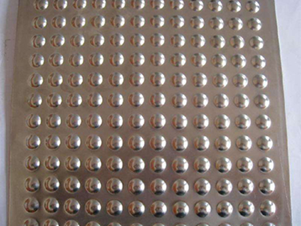 起鼓防滑板 - 河北强佑金属制品有限公司